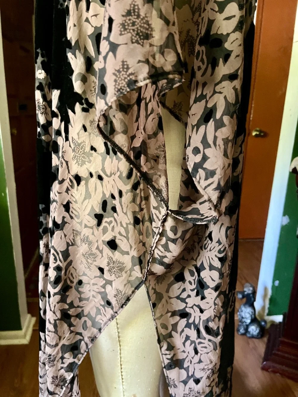 Aakaa long shawl